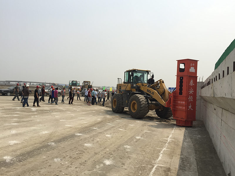 高速液壓夯實機 高速液壓夯實機